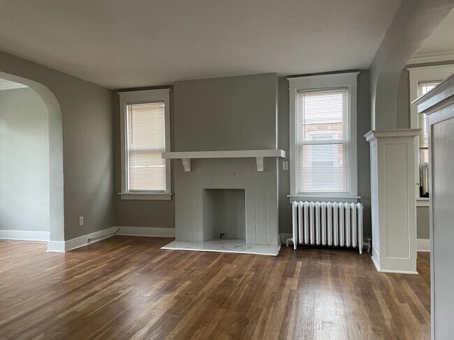 Building Photo - 2526 Beechwood Blvd