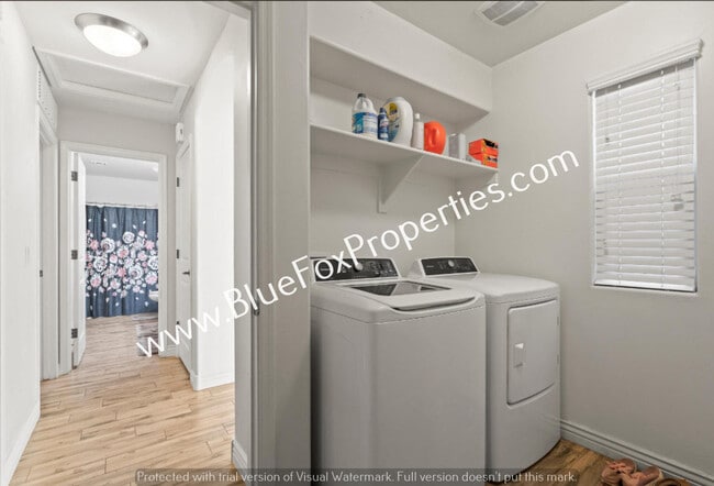 Building Photo - 8633 N Continental Links Dr