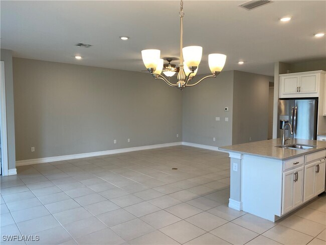 Building Photo - 16729 Siesta Drum Wy