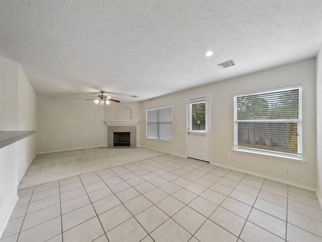 Building Photo - 427 Northvalley Dr