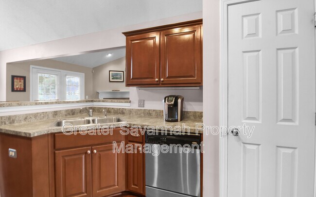 Building Photo - 141 Nandina Wy