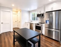 Building Photo - 5259 Brooklyn Ave NE
