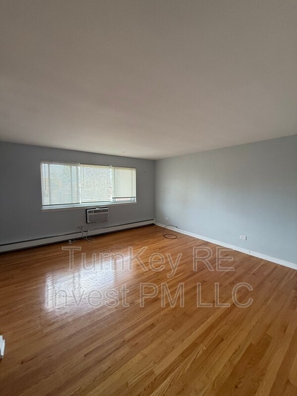 Building Photo - 2124 14th Ave