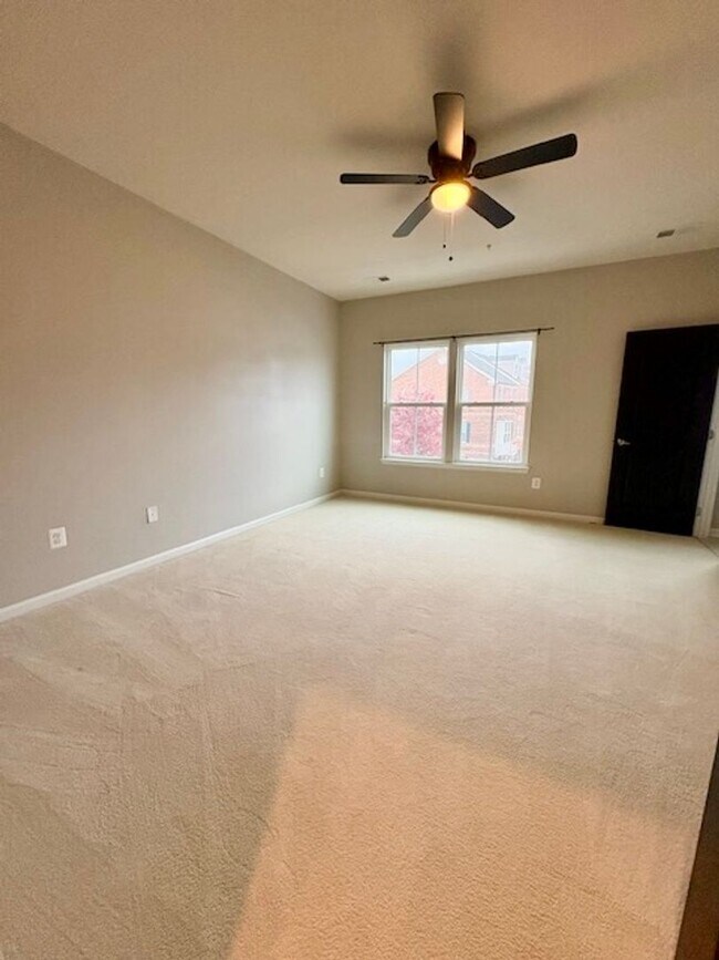 Building Photo - 3542 Spring Street S