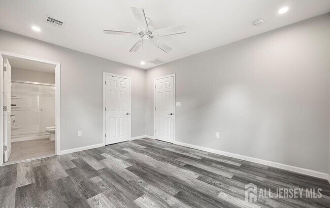 Building Photo - 303 Chestnut Dr
