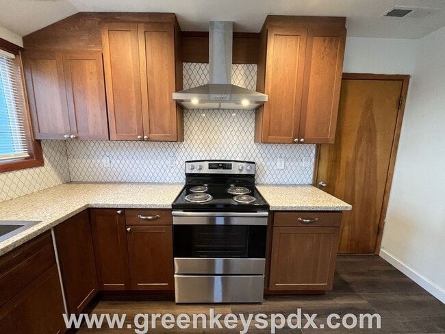 Building Photo - Wow! What a beautiful home! 3 bedrooms, 2 ...