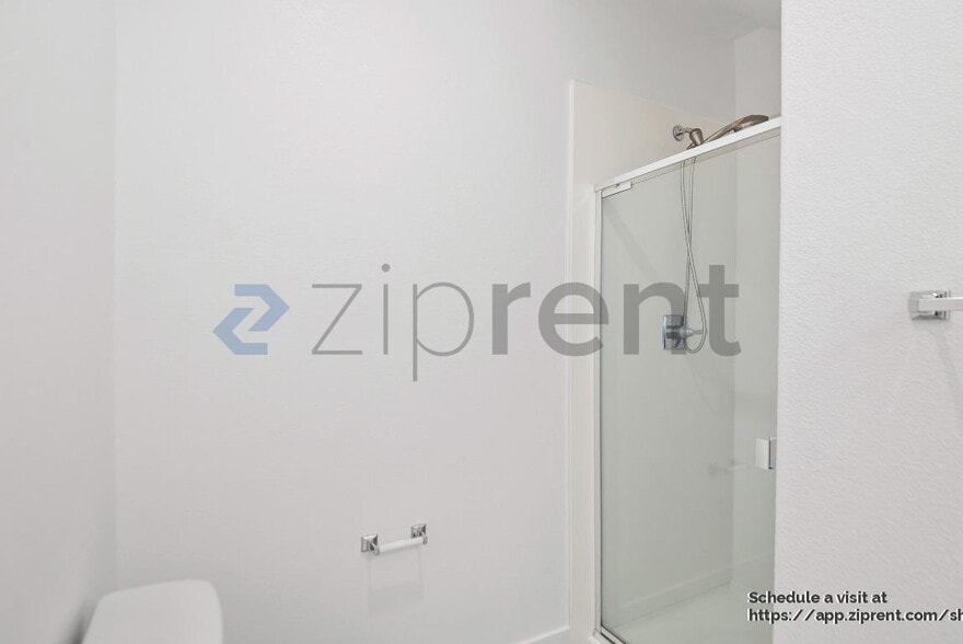 Building Photo - 1462 Longitude Dr