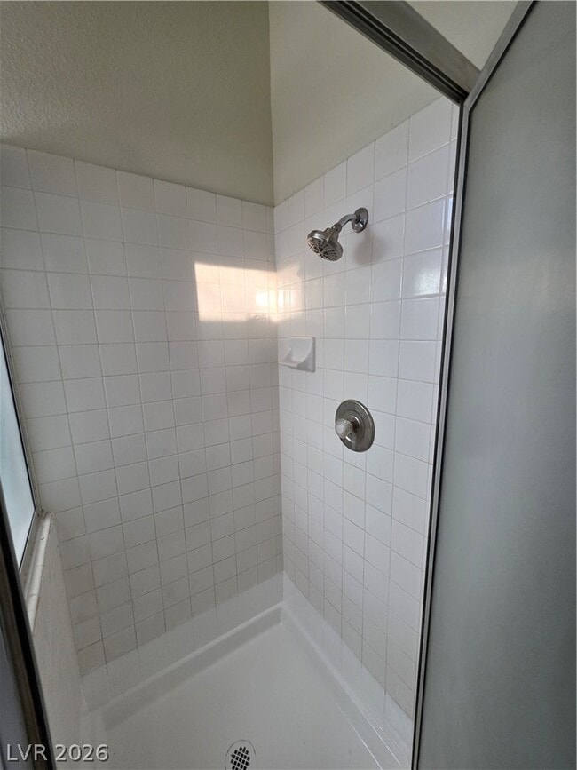 Building Photo - 6561 Avon Ct