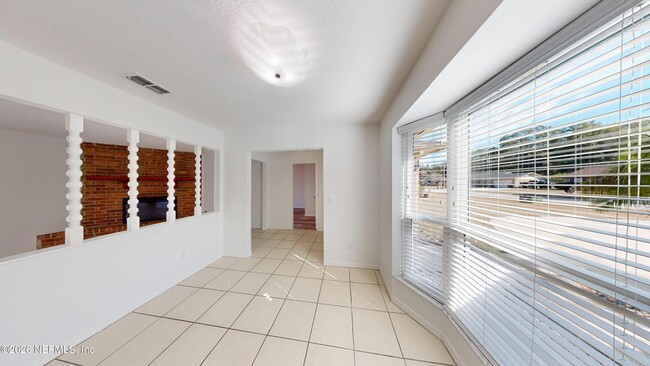 Building Photo - 2658 Shannon St