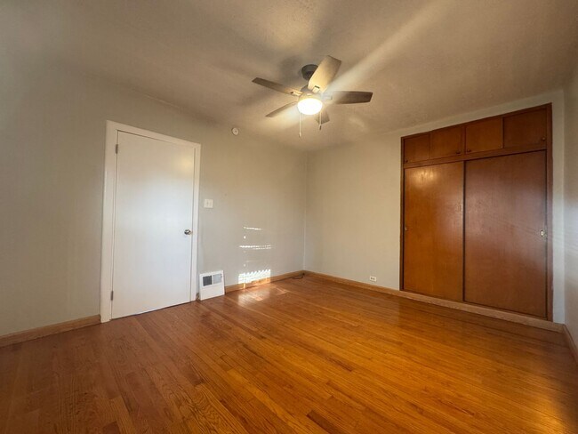 Building Photo - Recently Renovated 3-Bedroom Home in South...