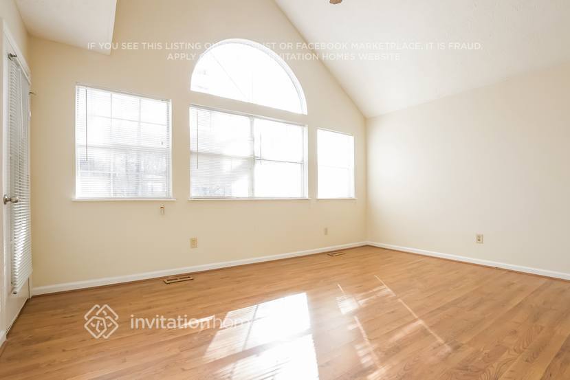Building Photo - 1675 Watercrest Cir