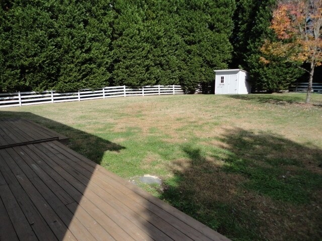 Building Photo - 2619 White Fence Way
