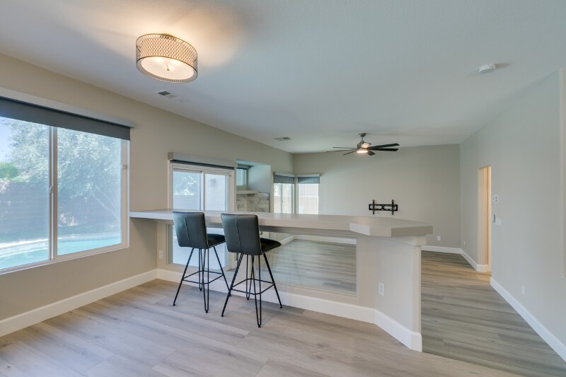 Building Photo - 10908 Royal Highlands St
