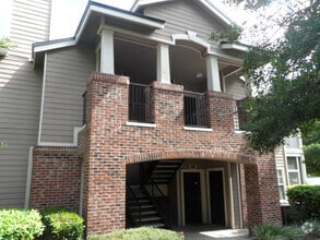 Building Photo - 1/1 lake and pool view with 1 car detached...