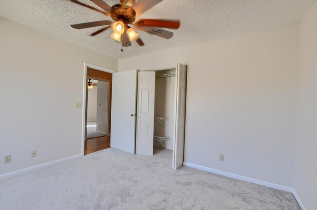 Building Photo - 22556 Middletown Dr