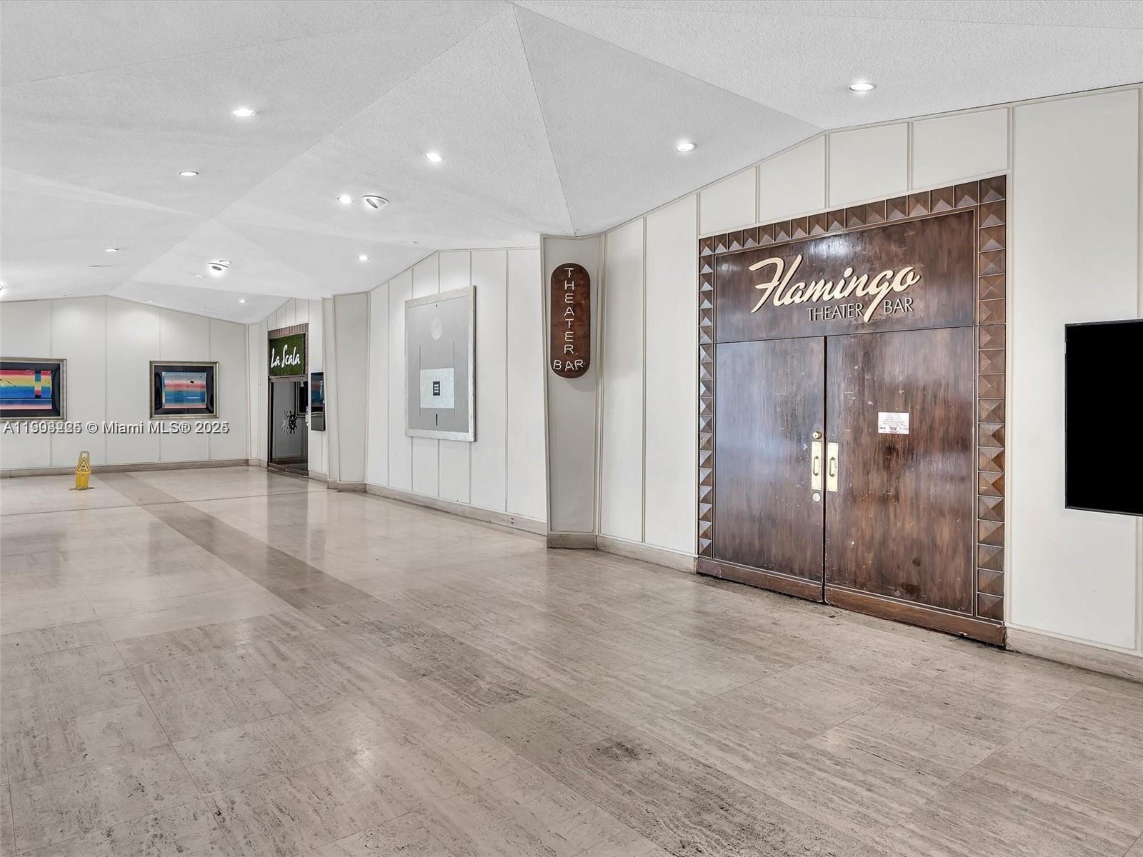 Building Photo - 801 Brickell Bay Dr