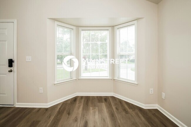 Building Photo - 3 Bedroom Pet-Friendly Home in GREENSBORO,...