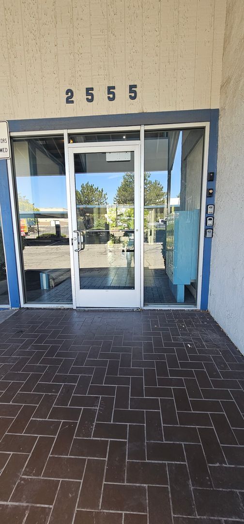 Building Photo - Clear Acre Condominiums