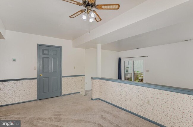 Building Photo - 1140 Hedgerow Ln