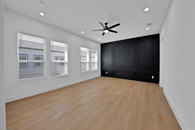 Building Photo - 308 E 7th St