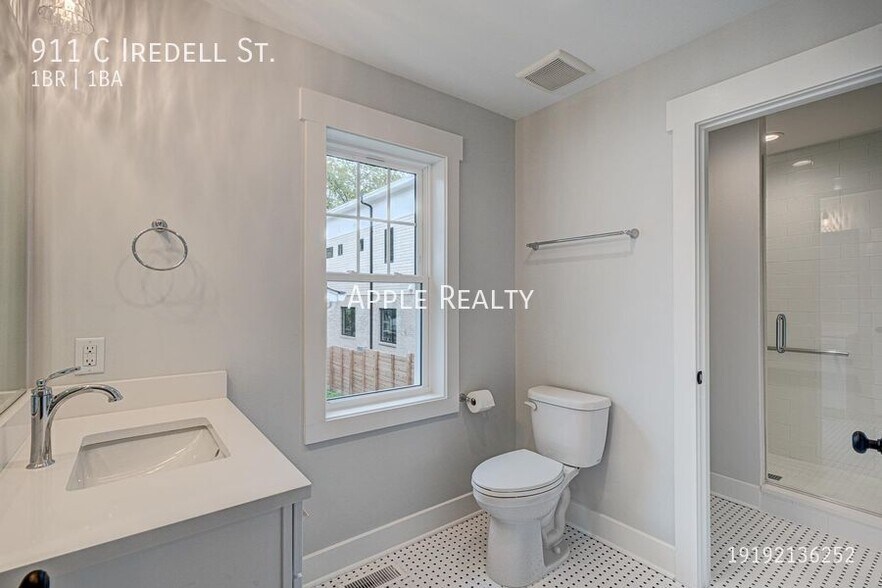 Building Photo - 911 Iredell St