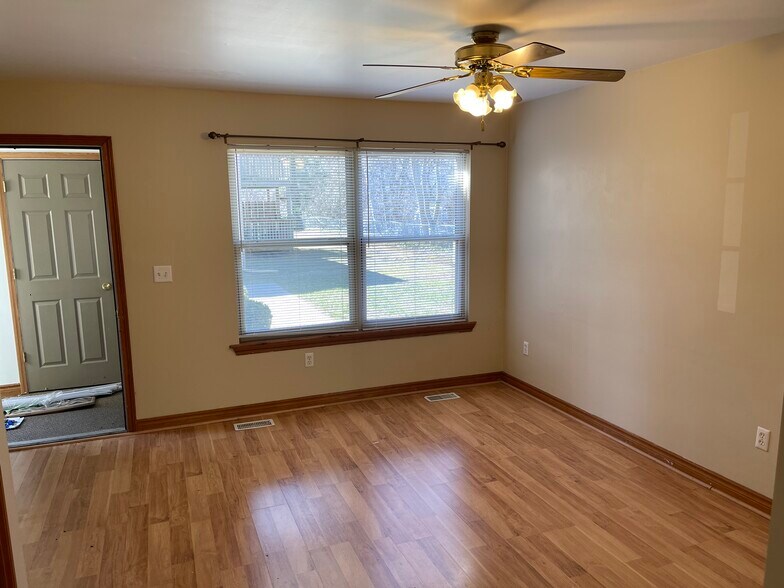 Building Photo - 3758 W Water St