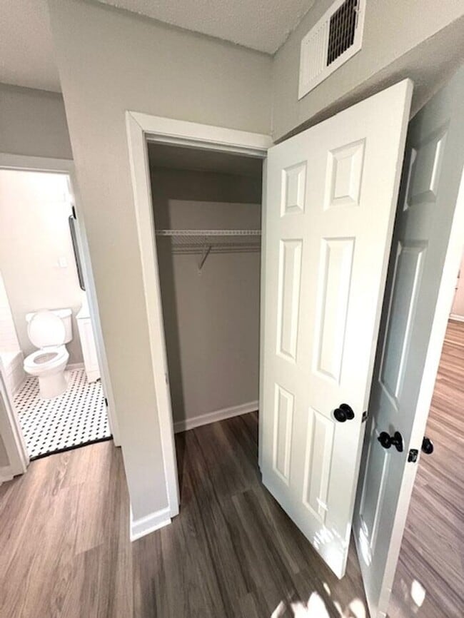 Building Photo - Live by UofM: Updated 1BR Apartment with W...