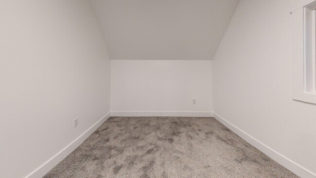 Building Photo - 16702 SE 1st St