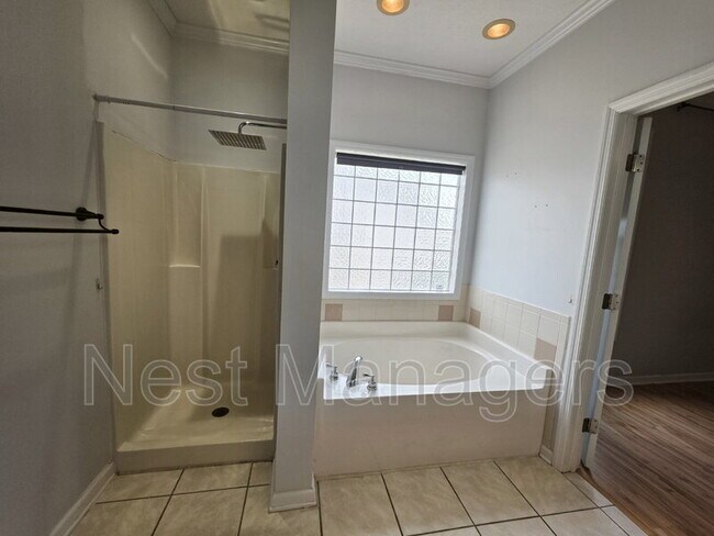 Building Photo - 1324 Kershaw Loop