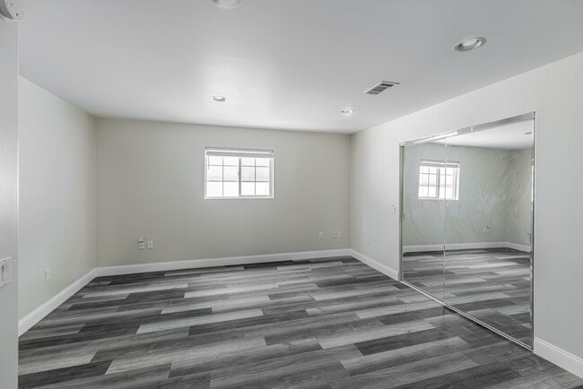 Building Photo - 5508 Wilbur Ave