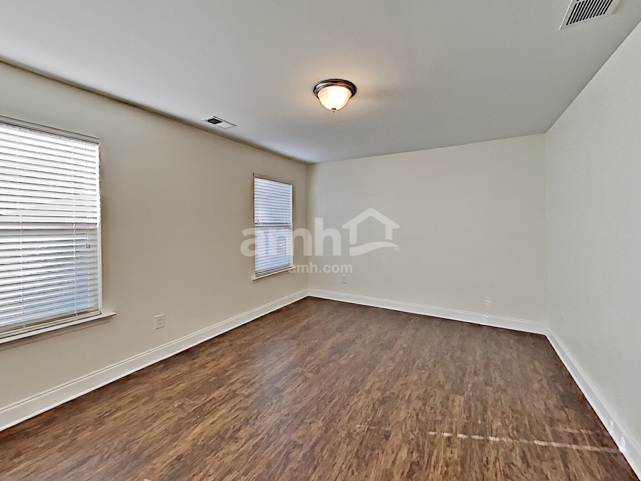 Building Photo - 413 Juniper Bluff