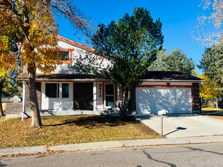 Building Photo - 9212 W Arbor Ave