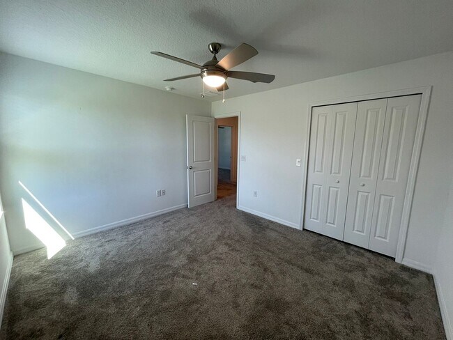Building Photo - 4 Bedroom 2.5 Bathroom home located in Preserves at LPGA