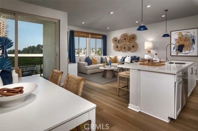 Building Photo - 1572 Lima Wy