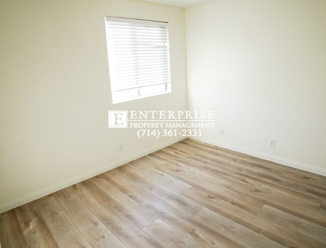 Building Photo - Spacious 4BD Home with Office & Yard | Top Schools