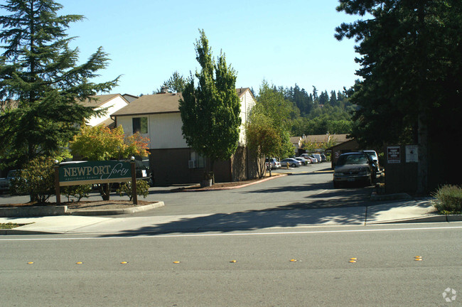 Building Photo - Cross Creek Apartments