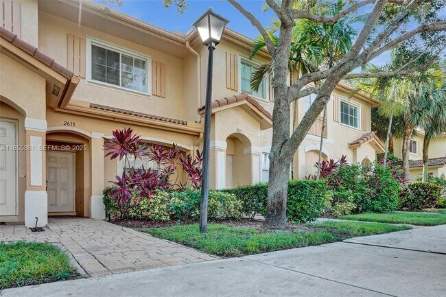 Building Photo - 2613 SW 83rd Terrace