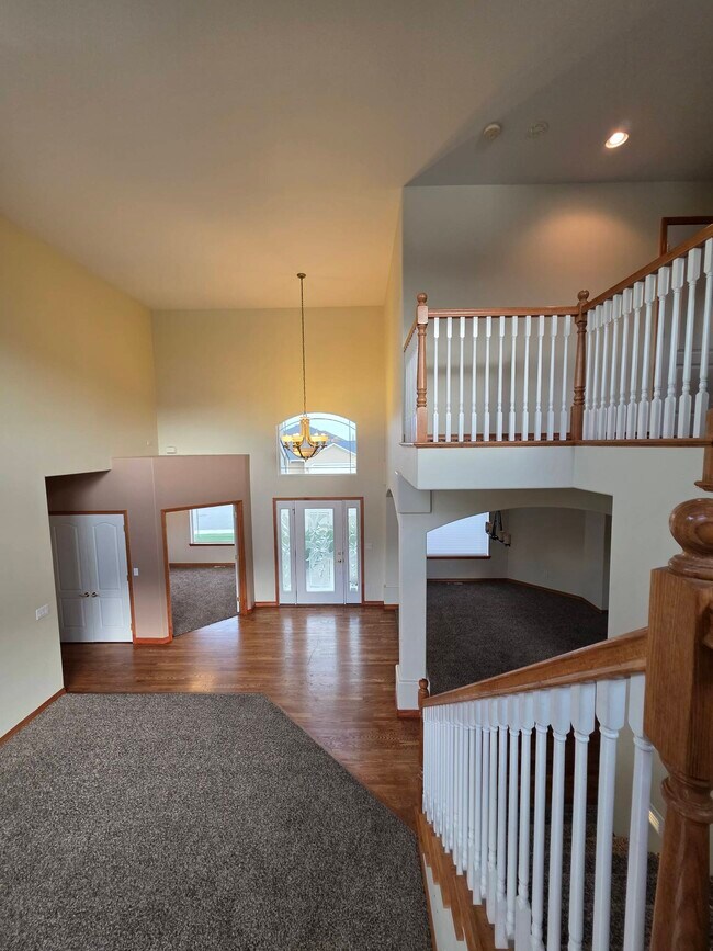 Building Photo - 3493 Hanstead St