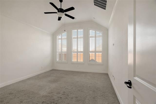 Building Photo - 2850 Sherwood Dr