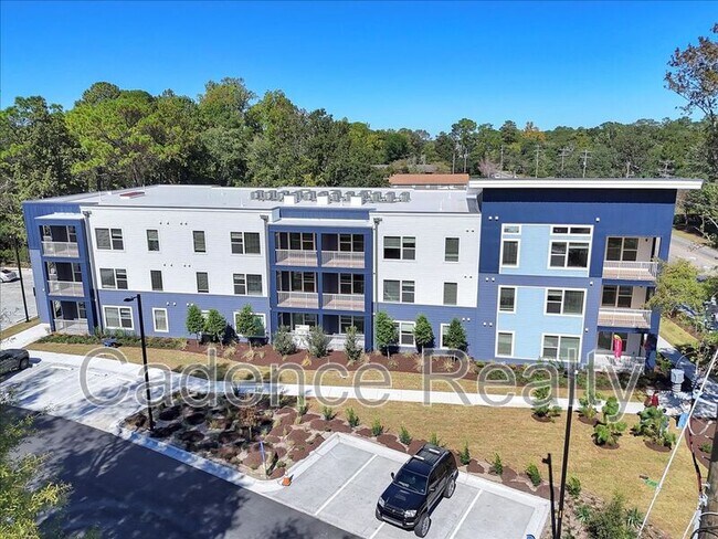 Building Photo - 610 S Kerr Ave