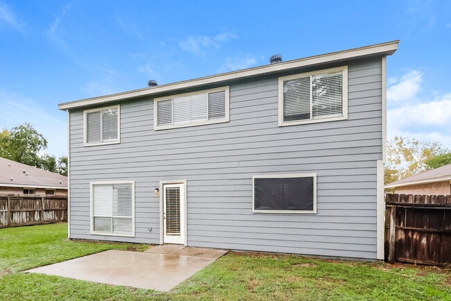 Building Photo - 4911 Larksong Ln