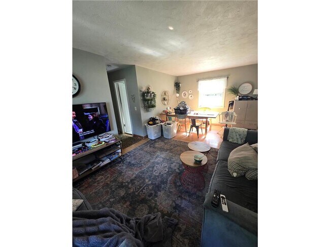 Building Photo - 8327 13th Ave S