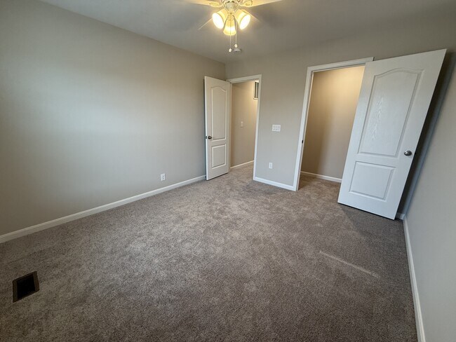 Building Photo - 6964 Briarcliff Ct