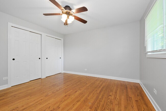 Building Photo - 433 Hackberry Rd