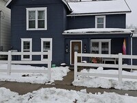 Building Photo - 1014 E Gorham St