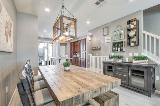 Building Photo - 267 Montalcino Cir