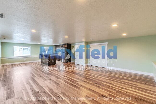 Building Photo - Traverse Mountain View Home