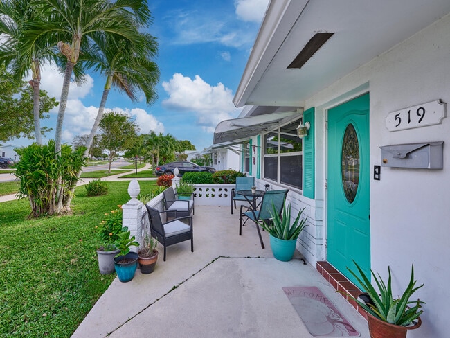 Building Photo - 519 SW 18th St