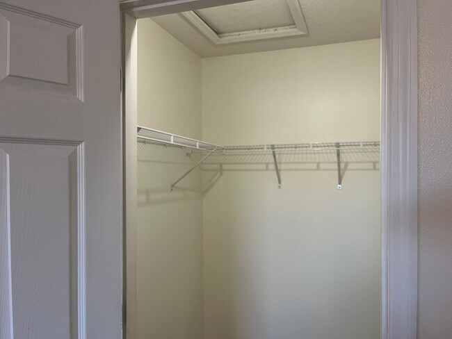 Building Photo - 3/2.5 Townhouse in Downtown Kissimmee