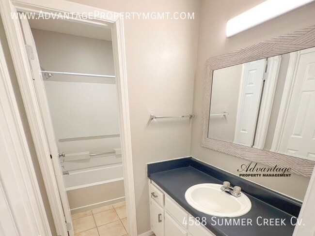Building Photo - 4588 Summer Creek Cove